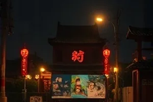 《雾港十二时》码头仓库对峙场景概念图