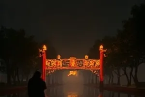 《第七码头》集装箱区与吊机作业画面